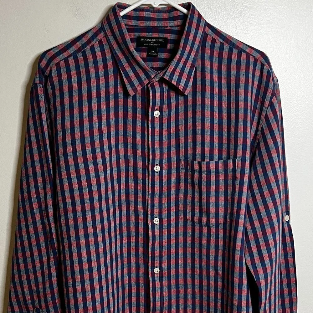 Banana Republic Linen Standard Fit Men's XL Button Down Red Checkered